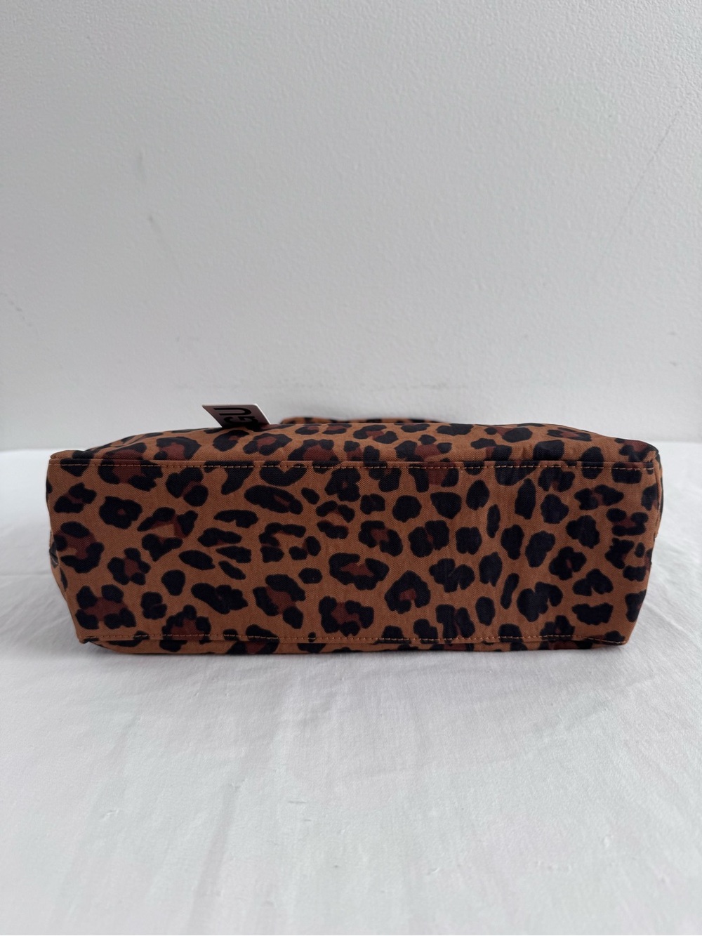 NWT Baggu Nylon Bowler Bag Leopard - Picture 4 of 5